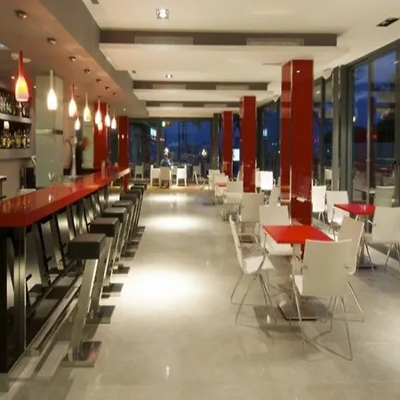 Nautic & Hotel