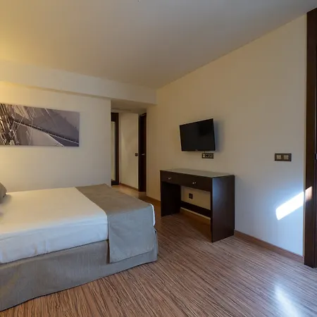 Hotel Nautic & 4*